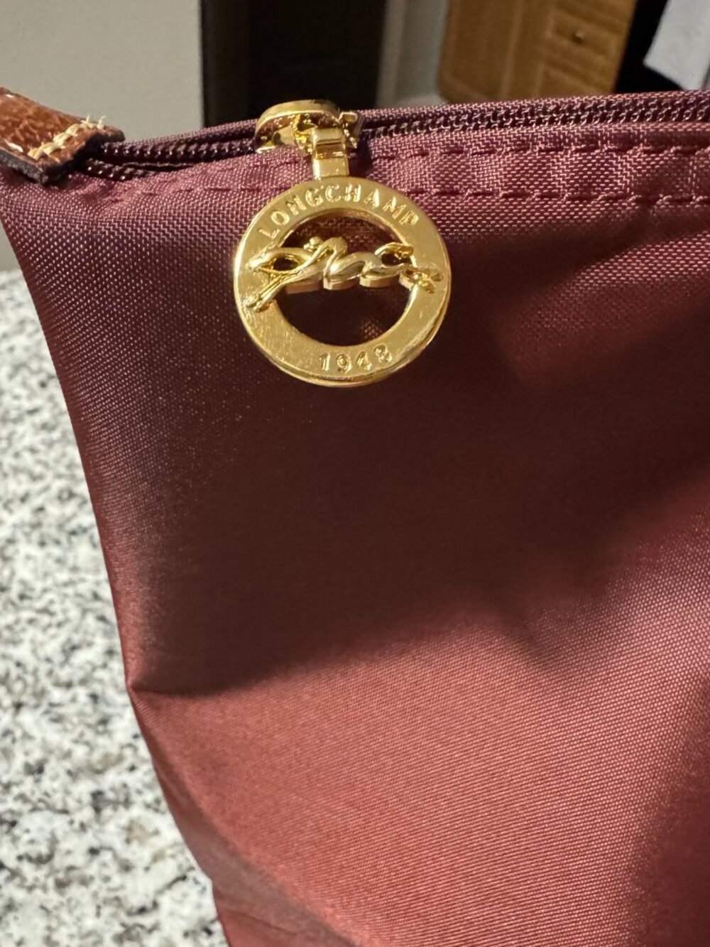 Burgundy Longchamp Le Pliage Large - Picture 9 of 10